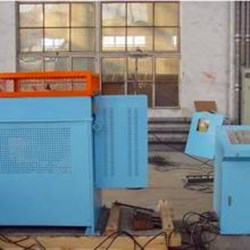 PQW-800-1200車(chē)輪旋轉(zhuǎn)彎曲疲勞試驗(yàn)機(jī)