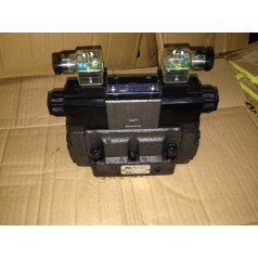 經營油研YUKEN電磁換向閥DSG-01-3C9-A220-50（70）
