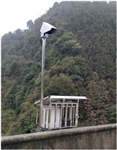 沿江高速引薦氣象要素能見(jiàn)度在線監(jiān)測(cè)系統(tǒng)，路面結(jié)冰狀況探測(cè)儀器