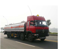 東風(fēng)前四后八25噸運(yùn)油車(chē)